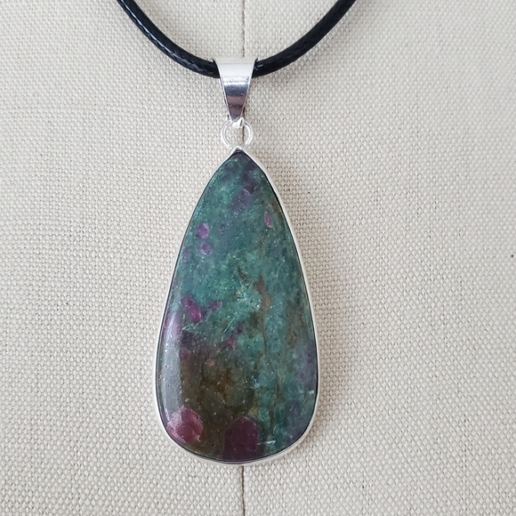 Ruby Fuchsite Gemstone set in 925 Sterling Silver Pendant, NWT - Picture 13 of 14